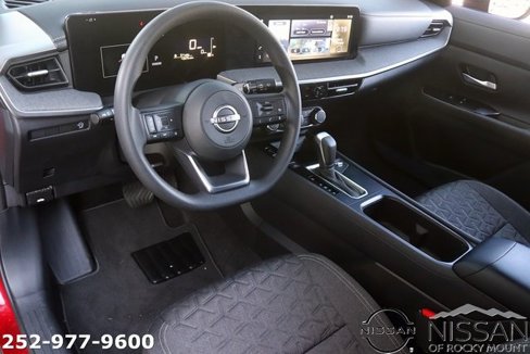 Used 2025 Nissan Kicks SV w/ Charging Package image 11