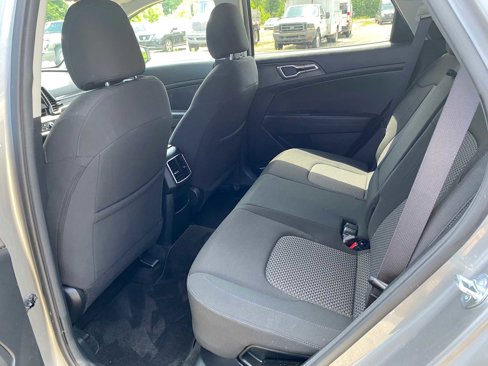 Used 2023 Kia Sportage LX image 10
