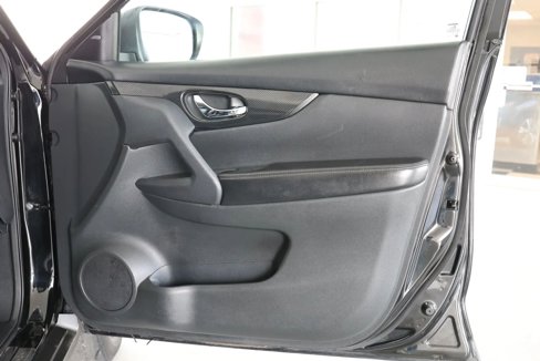 Used 2018 Nissan Rogue SL image 19