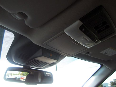Used 2021 Nissan Rogue Platinum image 11