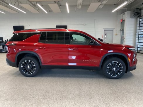 New 2026 Chevrolet Traverse LT w/ Sun and Wheel Package image 4