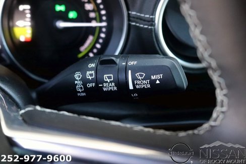 Used 2023 Jeep Wrangler Unlimited Sahara image 24