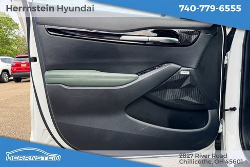 Used 2024 Kia Seltos SX w/ SX Sunroof Package image 16