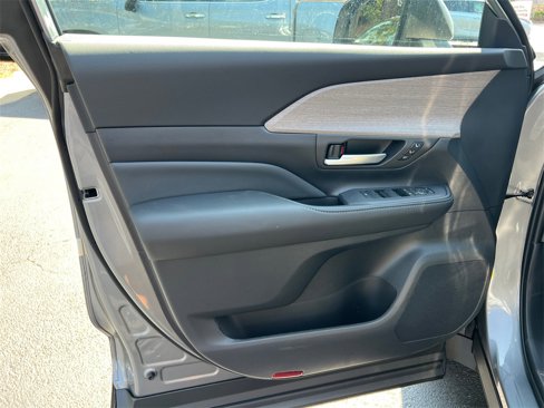 New 2026 Toyota Grand Highlander FWD image 10