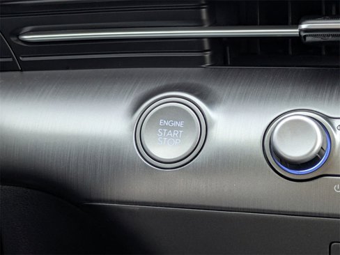 Certified 2024 Hyundai Kona SEL image 27