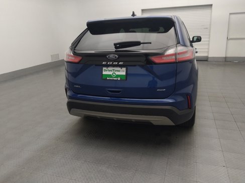 Used 2023 Ford Edge SEL image 7