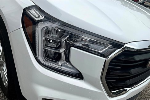 Used 2023 GMC Terrain SLE w/ Driver Convenience Package image 31
