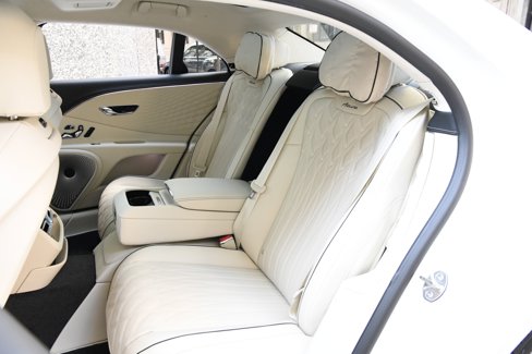 New 2026 Bentley Flying Spur Azure image 13