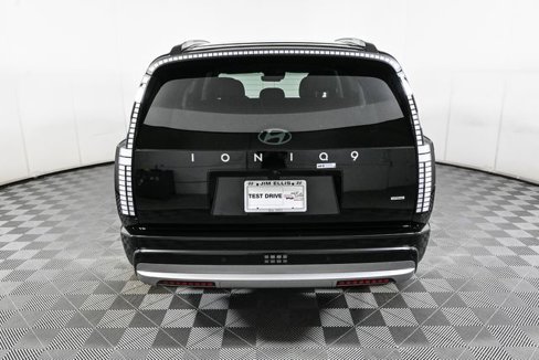 New 2026 Hyundai Ioniq 9 SEL image 8