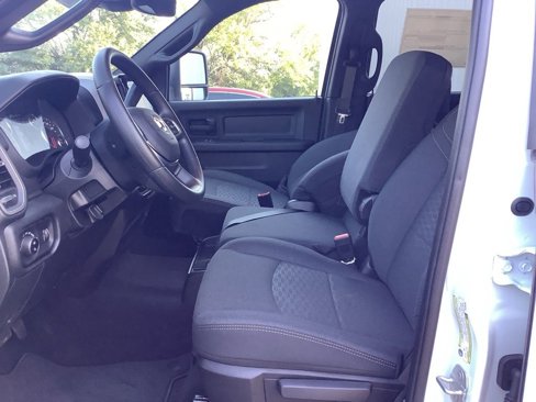 New 2026 RAM 2500 Tradesman image 32