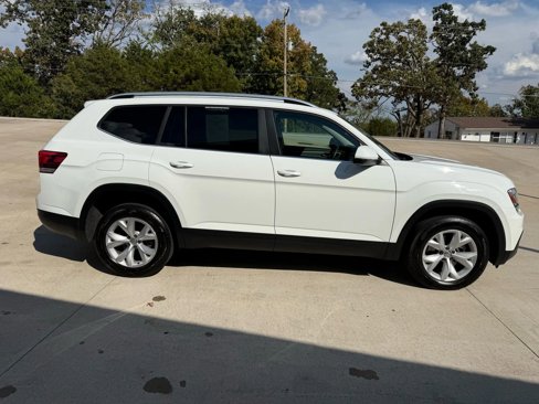 Used 2019 Volkswagen Atlas S w/ Towing Package image 2