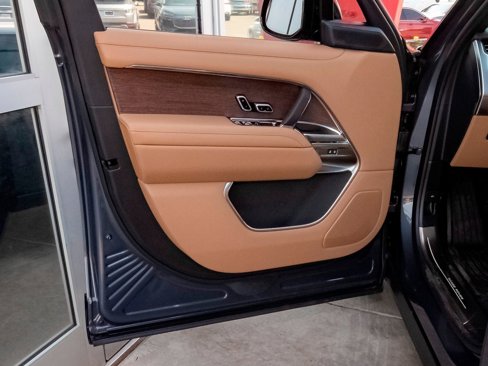 New 2025 Land Rover Range Rover SE image 33