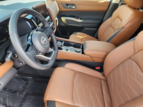 New 2025 Nissan Pathfinder Platinum w/ Cargo Package image 8