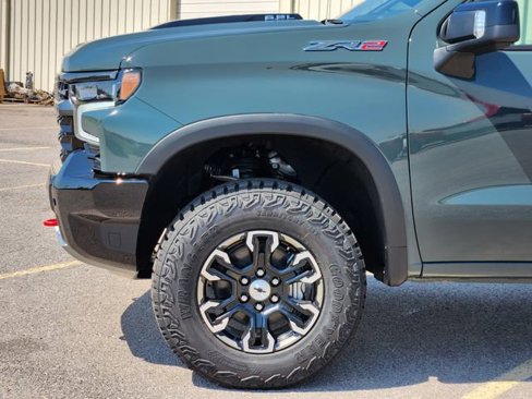 New 2025 Chevrolet Silverado 1500 ZR2 w/ Technology Package image 5