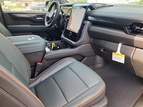 New 2026 GMC Yukon AT4 w/ AT4 Premium Plus Package image 18