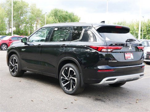 New 2025 Mitsubishi Outlander SEL image 2