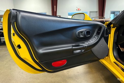 Used 2002 Chevrolet Corvette Convertible w/ Preferred Equipment Group2 image 53