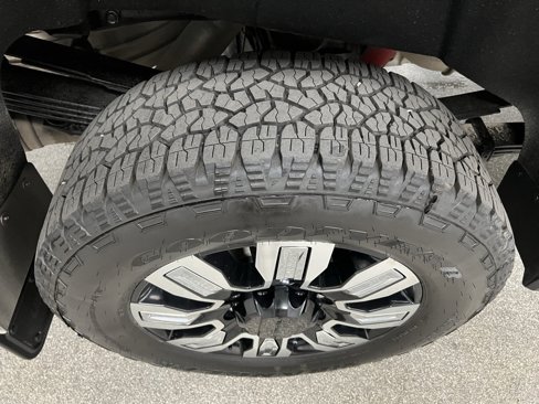 Used 2024 GMC Sierra 3500 Denali w/ Technology Package image 21