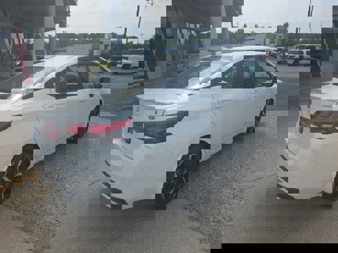 New 2025 Nissan Versa SR image 3