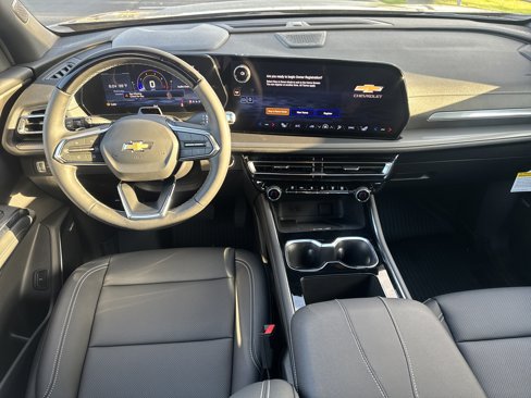 New 2026 Chevrolet Traverse LT w/ Enhanced Driving Package image 6