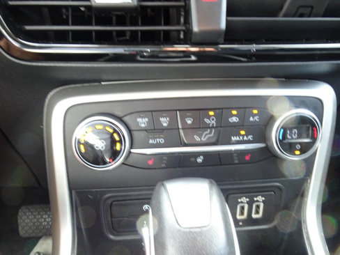 Used 2020 Ford EcoSport Titanium image 32