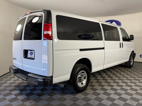 Used 2024 Chevrolet Express 3500 LT w/ LT Preferred Equipment Group image 4