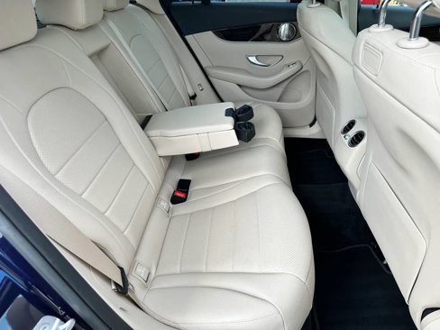Used 2018 Mercedes-Benz GLC 300 4MATIC image 19