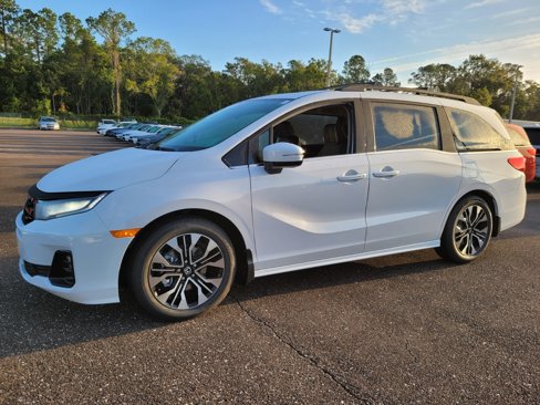 New 2026 Honda Odyssey Elite image 3