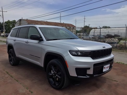 New 2025 Jeep Grand Cherokee L Laredo image 7