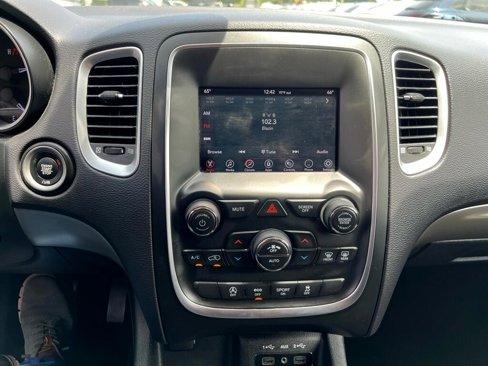 Used 2019 Dodge Durango SXT w/ 3rd Row Seating Group image 17