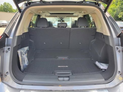 New 2025 Nissan Rogue Platinum w/ Platinum Premium Package image 8