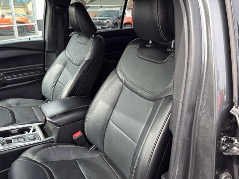 Used 2020 Ford Explorer ST image 8