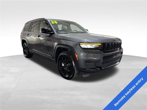Used 2024 Jeep Grand Cherokee L Laredo image 3
