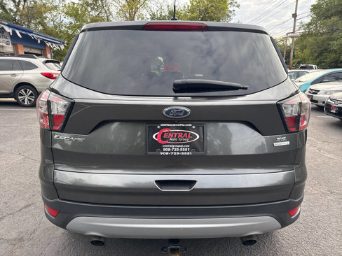 Used 2017 Ford Escape SE image 6