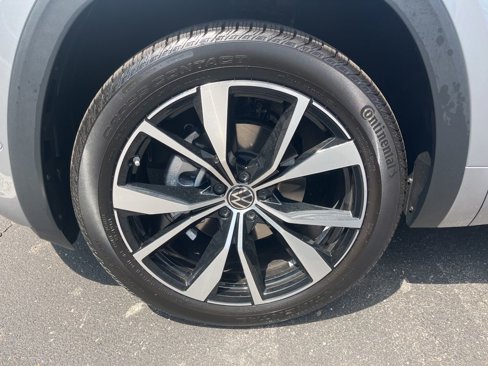 New 2026 Volkswagen Atlas Cross Sport SEL Premium R-Line image 7