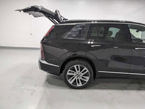 New 2026 Cadillac Vistiq Luxury w/ LPO, Floor Liner Package image 8