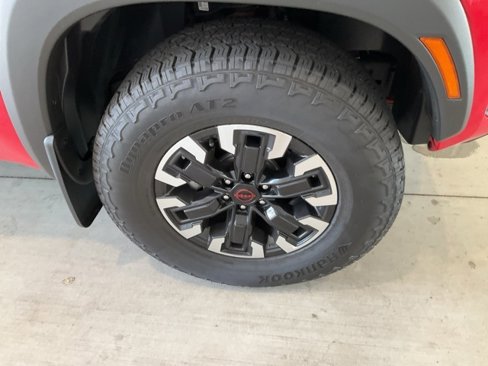 Used 2024 Nissan Frontier PRO-4X w/ Technology Package image 25