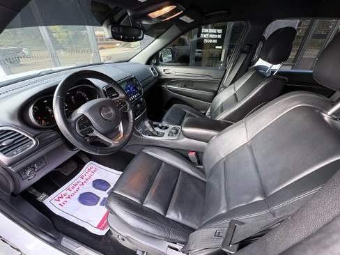 Used 2019 Jeep Grand Cherokee Limited image 11