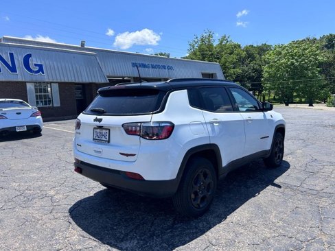Used 2023 Jeep Compass Trailhawk image 3
