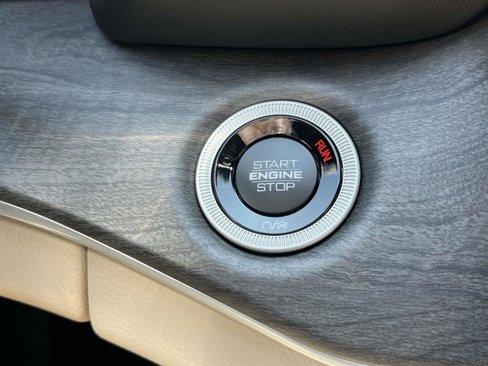 New 2025 Jeep Grand Cherokee L Limited image 25