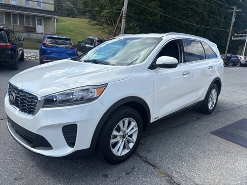 Used 2019 Kia Sorento LX w/ LX Convenience Package image 3