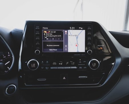 Used 2020 Toyota Highlander XLE image 5