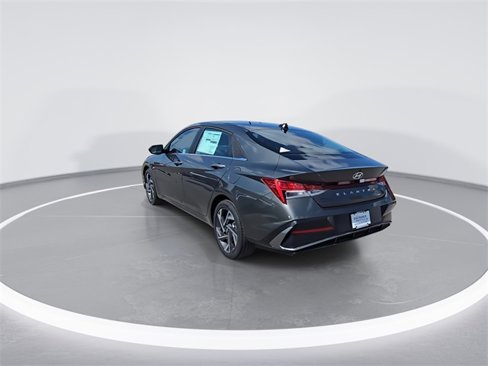 New 2025 Hyundai Elantra SEL image 7