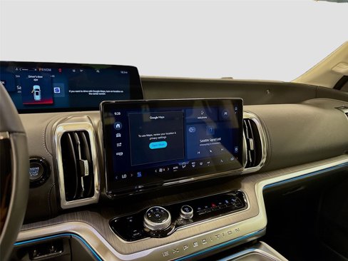New 2025 Ford Expedition Platinum image 14