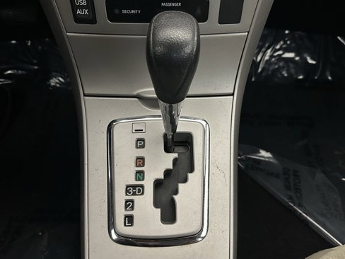 Used 2013 Toyota Corolla LE image 26