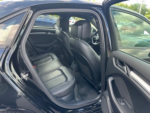 Used 2018 Audi A3 2.0T Premium image 21