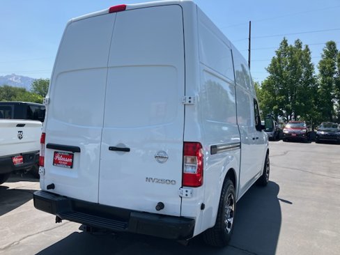 Used 2019 Nissan NV 2500 SV image 3