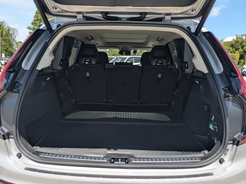 New 2025 Volvo XC90 T8 Plus w/ Protection Package Premier image 13