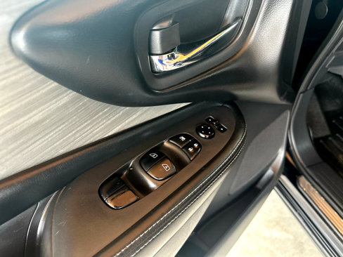 Used 2016 Nissan Murano SV image 33