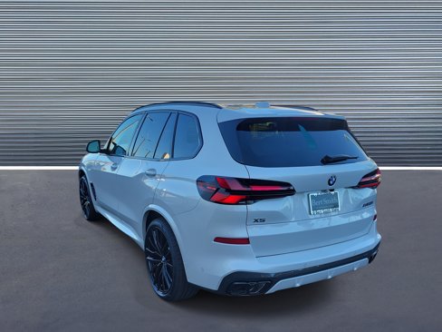 New 2026 BMW X5 M60i w/ Climate Comfort Package image 4